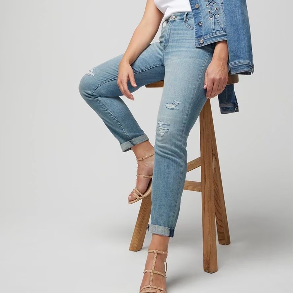 WHBM Mid Rise Destructed Girlfriend Jeans Women’s Sz 12 Long Everyday Soft Denim